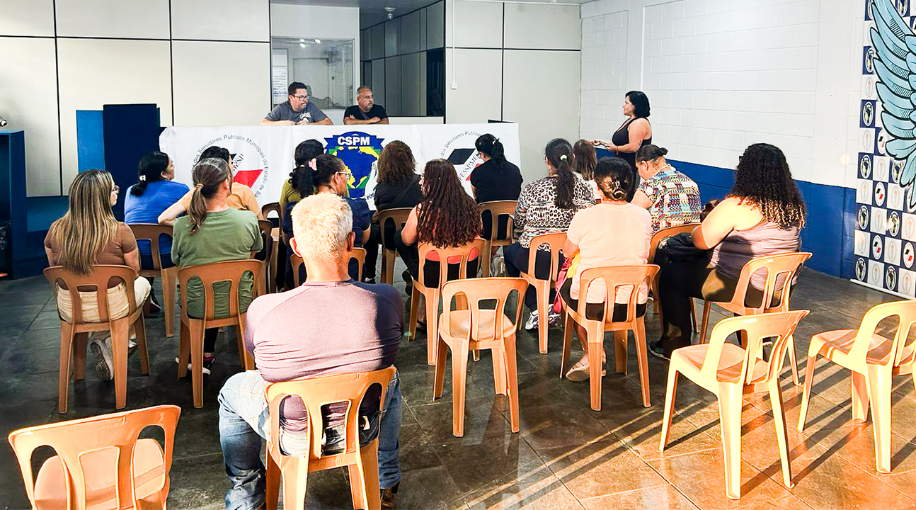 ADEs de Suzano têm reunião com o Sindicato e iniciam mobilização por valorização e melhores salários